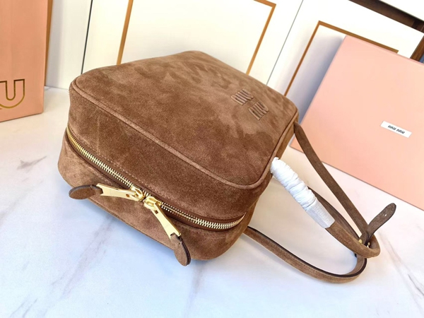 スーパーコピーブランドバッグ素材ディテール